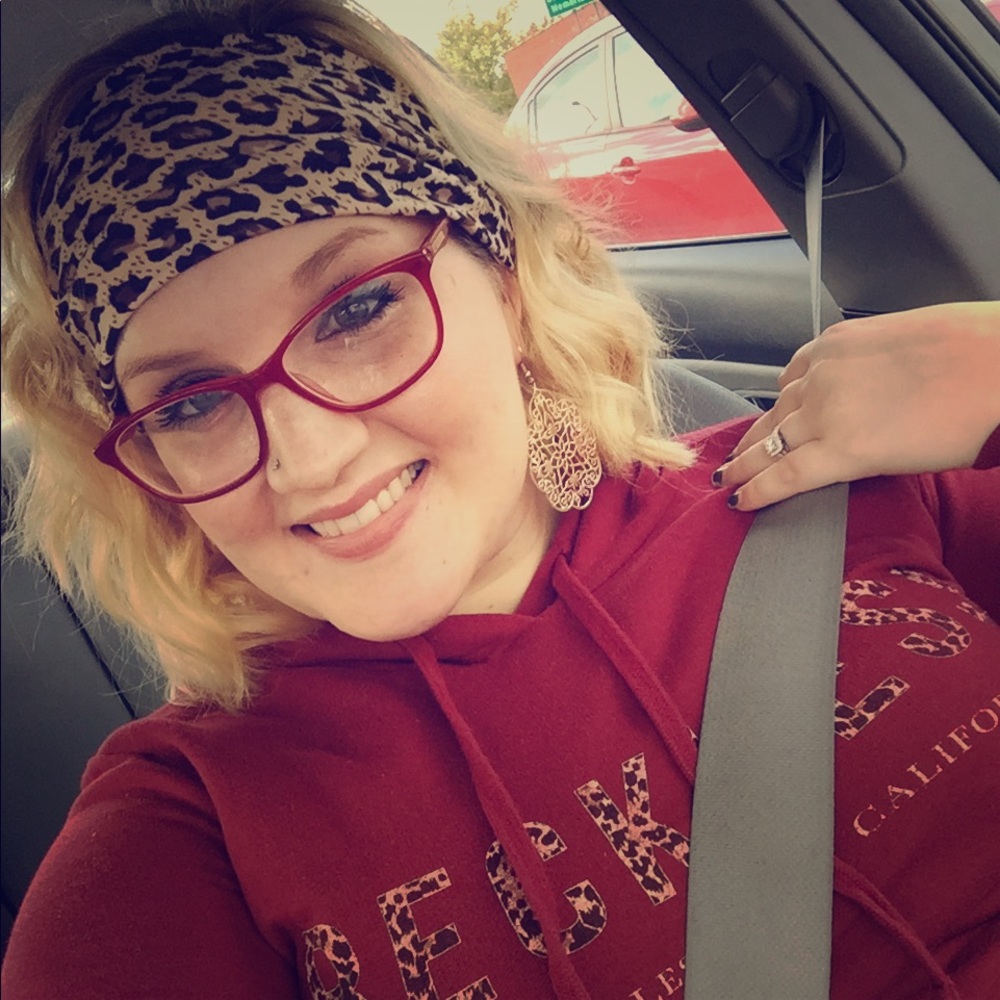Meet your Posher, Chey